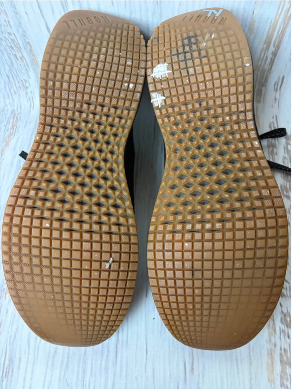 Women's NOBULL Sneakers Size 6.5 Black and Brown